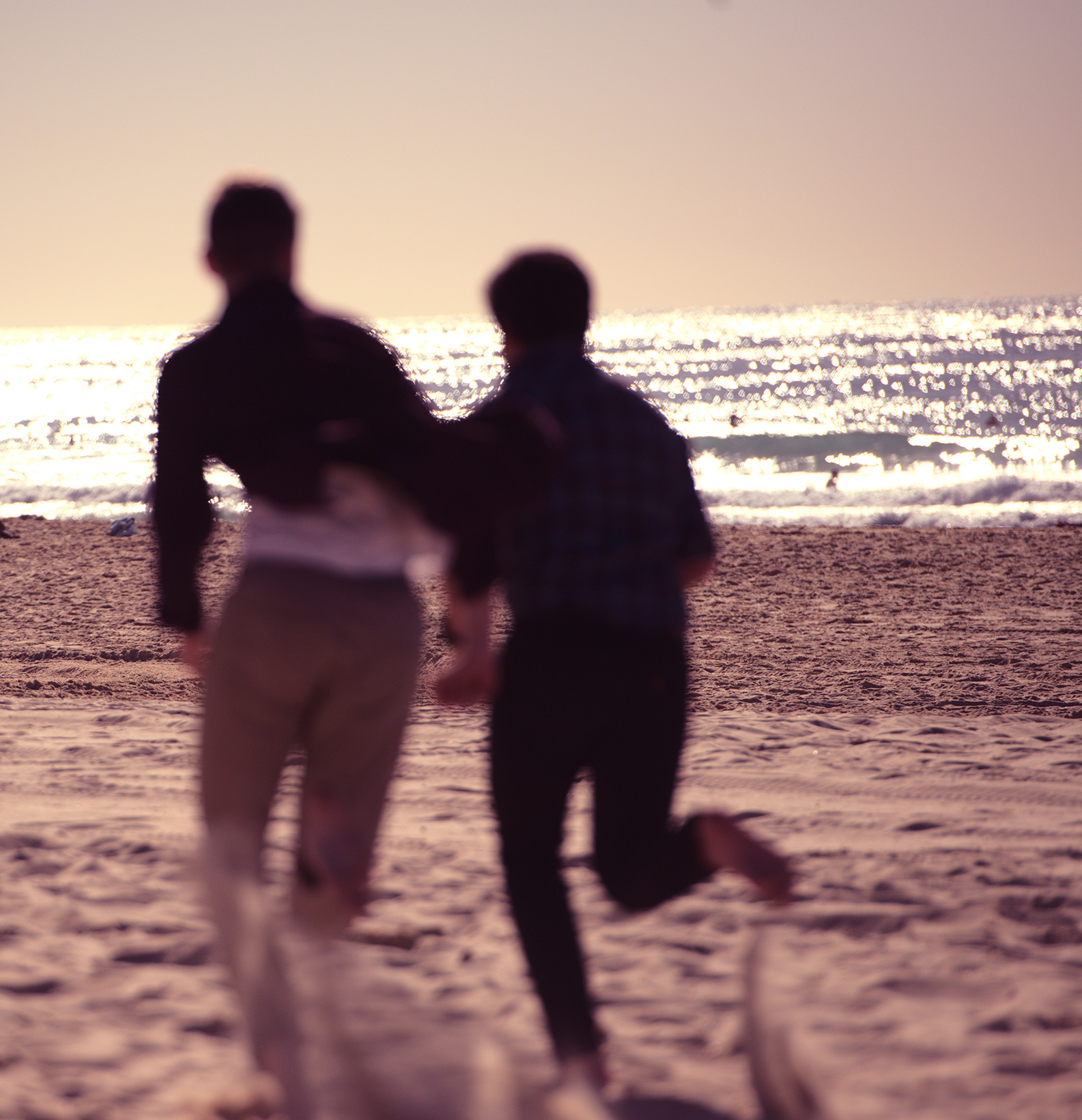 Two teenagers engaged in conversatoin